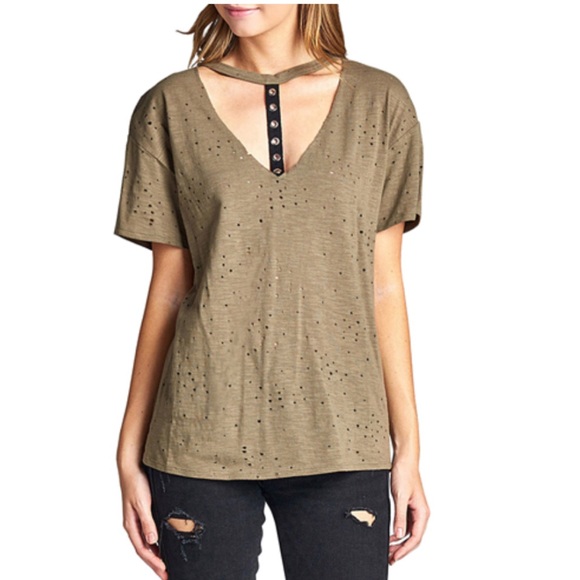 Tops - NWT Green Allover Distressed Crew Neck Top